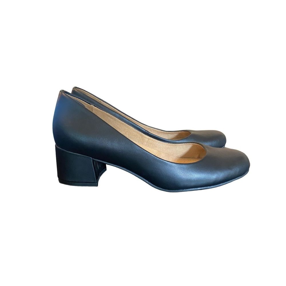 Naturalizer Black Leather Pumps Like New Heels